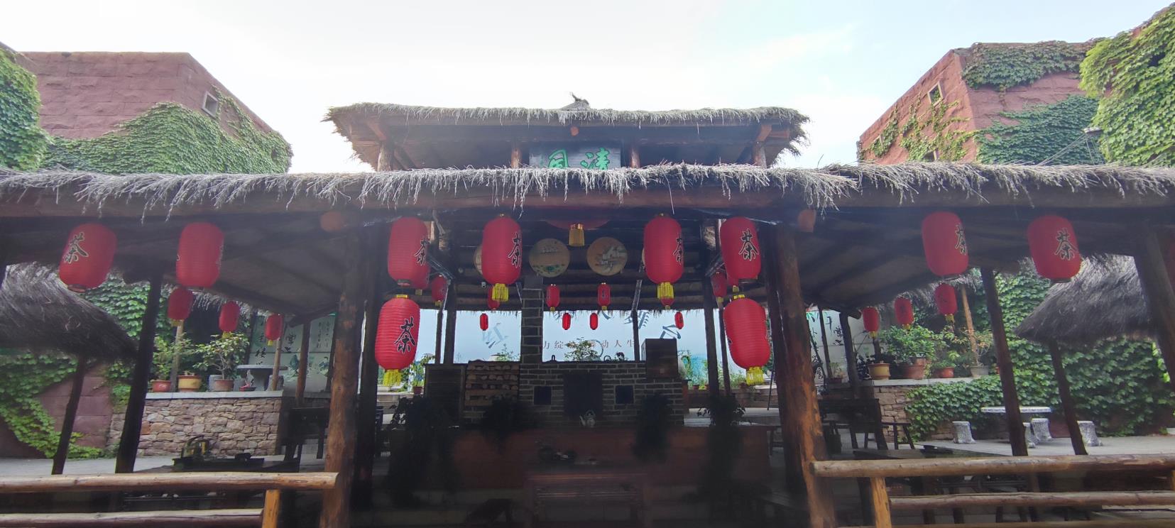 沂南紅石寨景區(qū)-青島哪家拓展公司安全保障完善|青島拓展訓(xùn)練公司排名前十口碑對(duì)比|青島專業(yè)拓展訓(xùn)練服務(wù)-青島眾行遠(yuǎn)管理咨詢