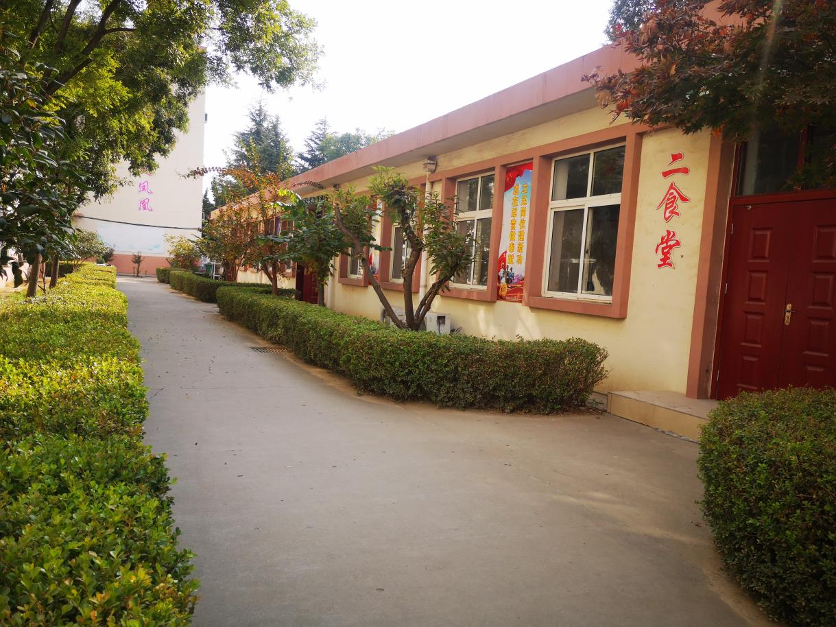城陽(yáng)獵人國(guó)防教育基地-青島軍事化訓(xùn)練基地|青島青少年野外生存夏令營(yíng)課程|企業(yè)團(tuán)隊(duì)活動(dòng)定制-青島眾行遠(yuǎn)管理咨詢有限公司