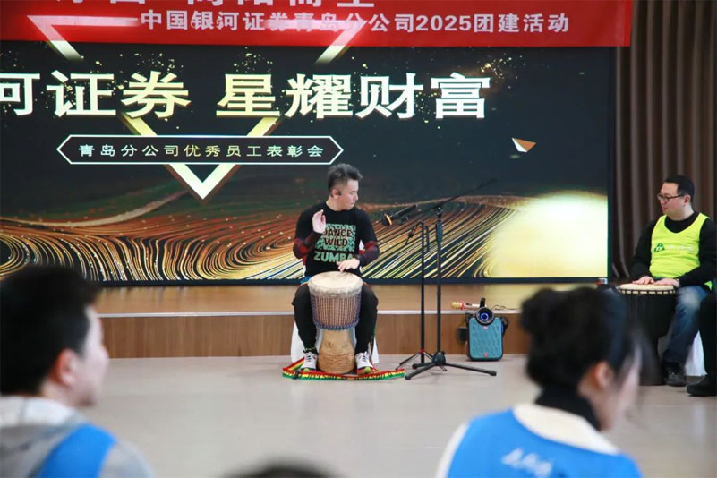 不用擔(dān)心沒(méi)基礎(chǔ)，其實(shí)非洲鼓超友好
